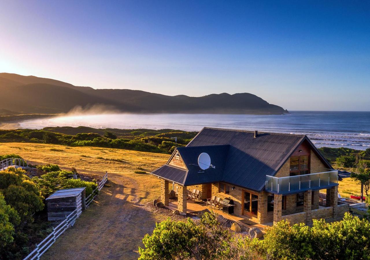 Cloudy Bay Villa South Bruny Exterior photo